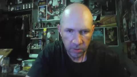 That guy online show from April 2026 07:00:01 PM