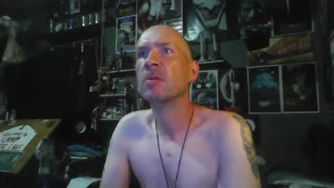 Snapshot of _longfellow chatting on June 2026 03:05:02 PM That guy online show from June 2026 03:05:02 PM