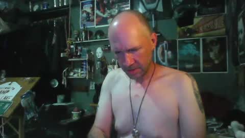 Snapshot of _longfellow chatting on June 2026 04:54:01 PM That guy online show from June 2026 04:54:01 PM
