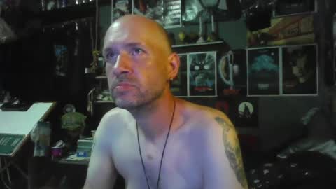 Snapshot of _longfellow chatting on June 2026 11:44:01 PM That guy online show from June 2026 11:44:01 PM