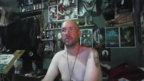 Snapshot of _longfellow chatting on July 2026 05:18:02 PM That guy online show from July 2026 05:18:02 PM