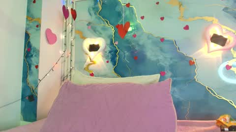 Lorrayne online show from March 2026 12:12:02 PM