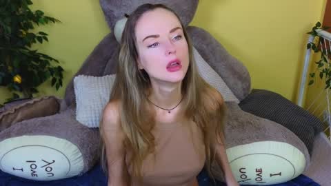 Lullaby online show from February 2025 03:00:01 PM