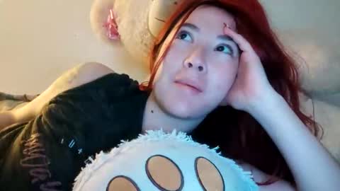 Snapshot of _lunaa__ chatting on February 2025 04:44:01 AM _lunaa__ online show from February 2025 04:44:01 AM