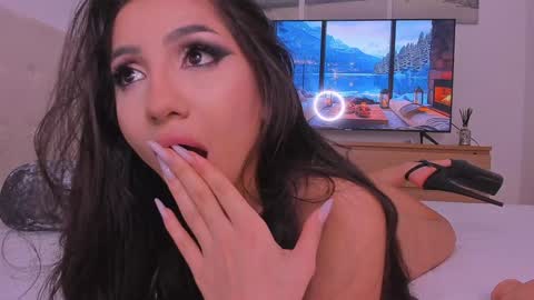 Lynna online show from January 2025 04:37:02 AM