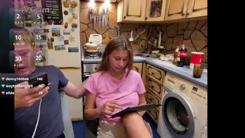 Snapshot of _magic_kis chatting on September 2025 08:08:02 PM _magic_kis online show from September 2025 08:08:02 PM