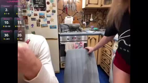 Snapshot of _magic_kis chatting on September 2025 09:01:02 AM _magic_kis online show from September 2025 09:01:02 AM