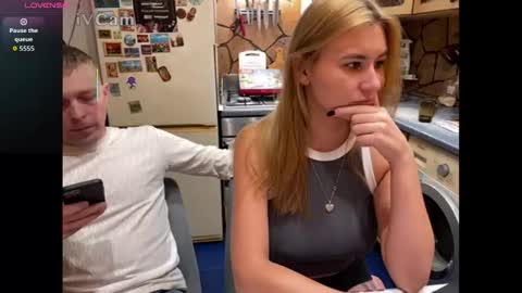 Snapshot of _magic_kis chatting on November 2025 06:46:02 AM _magic_kis online show from November 2025 06:46:02 AM