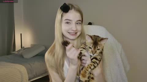 Anna online show from April 2026 02:11:01 PM