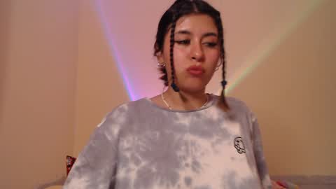 Snapshot of _maiahairy_ chatting on December 2024 01:58:02 AM Maia online show from December 2024 01:58:02 AM