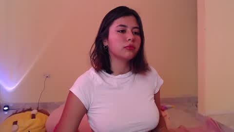 Snapshot of _maiahairy_ chatting on January 2025 09:46:02 PM Maia online show from January 2025 09:46:02 PM