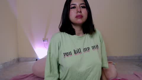 Snapshot of _maiahairy_ chatting on January 2025 11:48:02 AM Maia online show from January 2025 11:48:02 AM