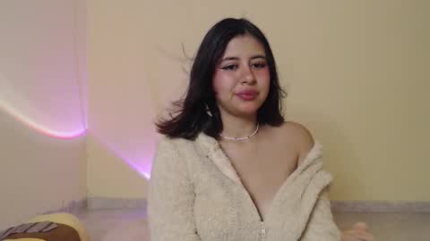 Snapshot of _maiahairy_ chatting on February 2025 01:06:01 PM Maia online show from February 2025 01:06:01 PM