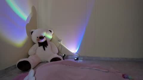 Snapshot of _maiahairy_ chatting on October 2025 01:14:01 PM Maia online show from October 2025 01:14:01 PM