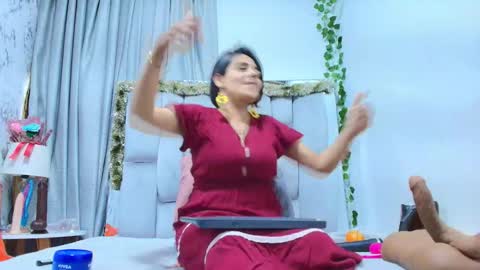 _marcela__ online show from December 2025 12:33:02 PM