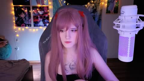 Snapshot of _mariko_ chatting on March 2025 02:40:01 PM Mariko online show from March 2025 02:40:01 PM