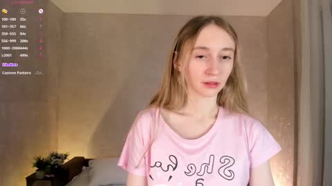  Gwen  online show from November 2025 05:50:02 AM