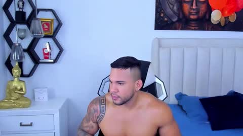 _matthew_santos_ online show from November 2025 09:36:02 PM