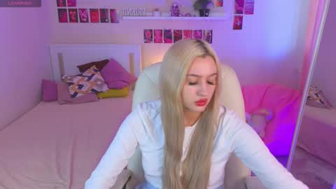 Snapshot of _melanykink chatting on September 2025 02:44:02 PM Melany online show from September 2025 02:44:02 PM