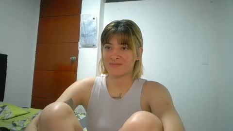 Snapshot of _mia_foster1 chatting on April 2026 01:37:01 AM Mia-foster online show from April 2026 01:37:01 AM