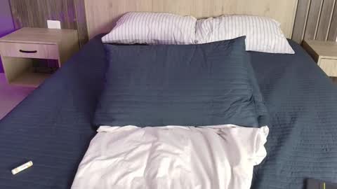 _miamiller_ online show from February 2025 11:10:02 PM