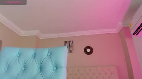 Paula online show from April 2026 11:14:02 AM