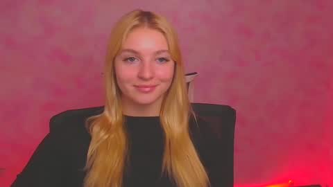 Melanie online show from December 2024 10:01:01 AM