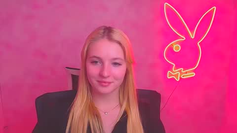 Melanie online show from February 2025 01:03:02 PM