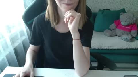 Snapshot of _milamanka_ chatting on May 2026 04:17:02 PM Milamanka online show from May 2026 04:17:02 PM