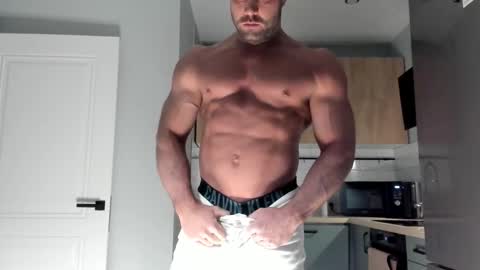 _miles19 online show from November 2025 08:58:01 PM