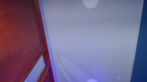 _milu23_ online show from December 2025 01:50:02 PM