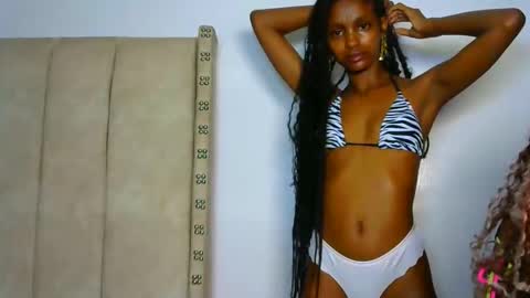 Mimi online show from February 2026 03:43:01 AM