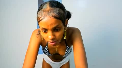 Mimi online show from March 2026 02:04:02 AM