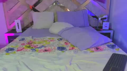 Snapshot of _miss_khloe chatting on January 2025 10:48:01 PM Khloe  online show from January 2025 10:48:01 PM