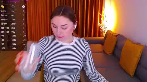 Mia online show from February 2025 12:21:01 PM