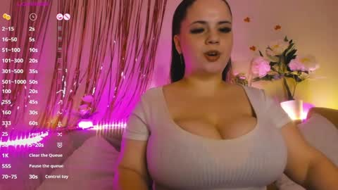 Mila online show from May 2026 06:25:02 PM