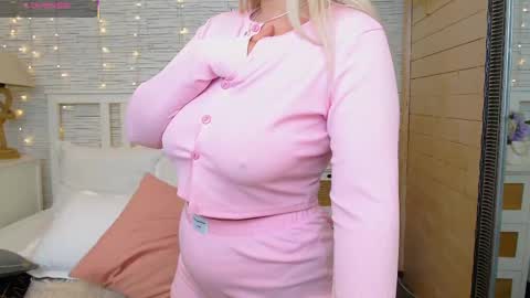 Snapshot of _mistyfox chatting on March 2025 01:12:01 AM Misty online show from March 2025 01:12:01 AM