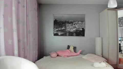 alienmito online show from September 2025 12:48:02 AM