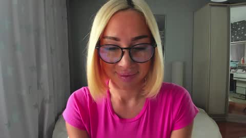 alienmito online show from November 2025 12:21:01 AM