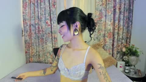 mizuki  online show from December 2024 02:49:02 PM