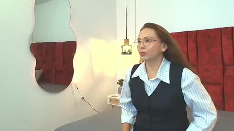 Snapshot of _monaliza_ chatting on June 2026 12:10:02 PM _monaliza_ online show from June 2026 12:10:02 PM
