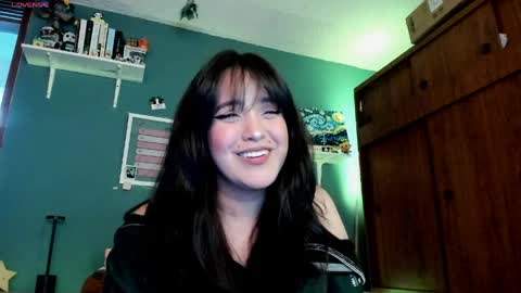 Snapshot of _moon_cake_ chatting on April 2026 01:17:02 AM Next stream 950 pm Colombia time xd online show from April 2026 01:17:02 AM