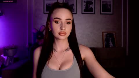 Snapshot of _moon_girl_18 chatting on March 2025 04:51:02 PM Nikol online show from March 2025 04:51:02 PM