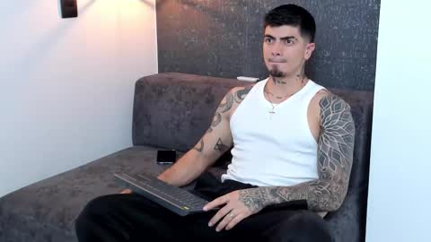 _mrcock_ online show from February 2026 11:47:01 PM