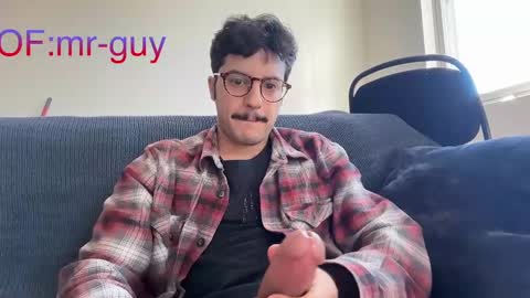 Snapshot of _mrguy_ chatting on October 2025 06:42:02 PM _mrguy_ online show from October 2025 06:42:02 PM