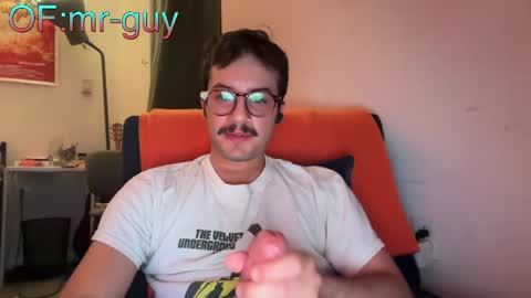 Snapshot of _mrguy_ chatting on April 2026 01:27:02 AM _mrguy_ online show from April 2026 01:27:02 AM