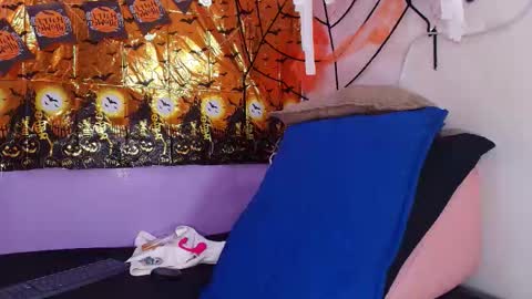 Luna online show from October 2025 11:57:02 AM