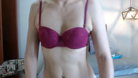 _naomi_s online show from September 2025 01:57:02 PM