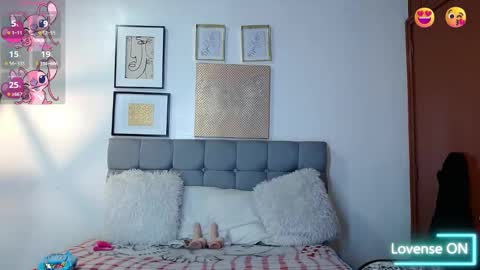 _naomi_s online show from November 2025 01:44:02 PM