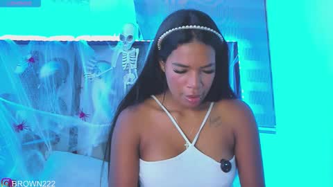 naomi brown online show from October 2025 03:51:01 AM